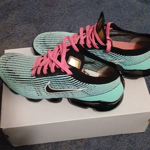 Nike Mens VaporMax Miami Nights - Picture 3 of 4